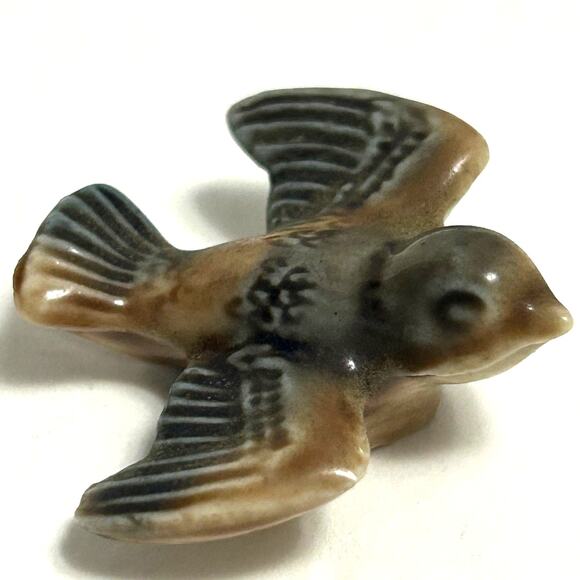 Wades Whimsies England Flying Bluebird Whimsey - Picture 3 of 6